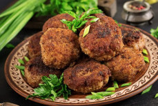 Таких нежных котлет вы еще точно не делали: лайфхак со льдом, который сделает из вас звезду