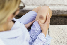 Усталость, боль и синяки свидетельствуют о нехватке одного важного витамина