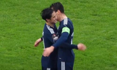 «Танец» казахстанского футболиста помог российскому клубу обыграть лидера и выйти на первое место. Видео