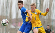 Футбольные сборные Казахстана и Узбекистана сыграли в Шымкенте. Видео