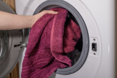 Горничная из Букингемского дворца рассказала, как сохранить мягкость махровых полотенец