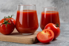 Из помидоров или томатной пасты — какой томатный сок полезнее