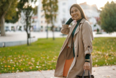 Стилист назвал главные модные тренды на весну 2025 года