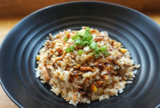 Всего лишь один нюанс — и рис получается рассыпчатым. Какой водой заливать блюдо