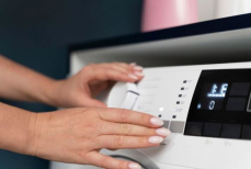 Боитесь стирать подушки в машинке? Вот как это сделать правильно и безопасно