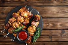 «Сладкое варенье». Доктор Мясников назвал идеальный маринад для шашлыка