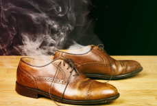 Как избавиться от запаха из обуви за 30 секунд — самый лучший домашний метод