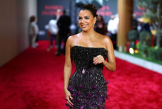 Ева Лонгория показала роскошную фигуру в бикини. Фото