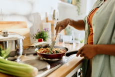 Справиться с метеозависимостью можно с помощью корректировки рациона