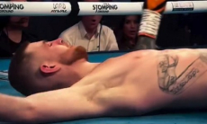 Эффектный нокаут решил исход боя за чемпионский титул. Видео