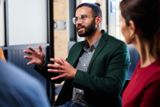 Как говорить весь день и не потерять голос. Эффективные упражнения от эксперта