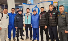 Призеров чемпионата Азии по вольной борьбе встретили в Казахстане