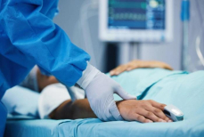 Врач проигнорировал три симптома и умер от рака. Вот что его беспокоило