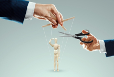 Как распознать манипулятора в отношениях и на работе