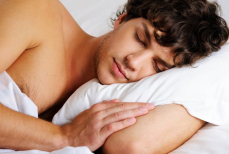 Плохая новость для многих. Названы худшая и лучшая поза для сна