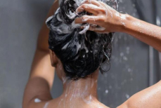 Вредно ли принимать душ ежедневно