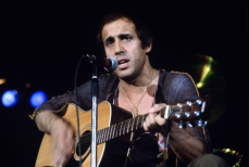 В Сети обсуждают новое фото 87-летнего Адриано Челентано