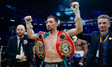 Жанибек Алимханулы официально стал «королем» среднего веса