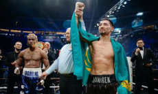 Суперкард в Астане. Триумф Алимханулы, неожиданность Джалолова, избиение «школьника» и титулы Джукембаева с Заурбеком