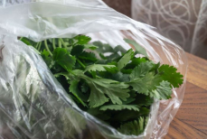 Зелень будет оставаться свежей месяцами — что нужно сделать