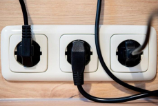 «Бомбы замедленного действия». Эти пять приборов надо всегда вынимать из розетки