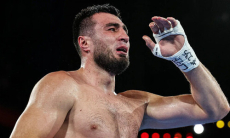 Джалолова «лишили» звания лучшего после боя в Казахстане