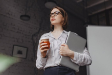 Китайские астрологи назвали четыре знака зодиака, которым повезёт в бизнесе летом 2025 года