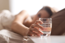 Правда или миф — что будет, если два месяца подряд пить стакан воды натощак 