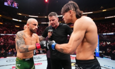 Видео полного боя Алекс Волкановски — Диего Лопес за титул чемпиона UFC