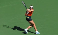 Мирра Андреева сыграла с Игой Швёнтек в Штутгарте. Видео