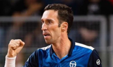 Казахстанский теннисист сотворил сенсацию на старте турнира в Португалии