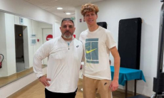 Работал с лучшими теннисистами мира. Что нужно знать о новом тренере Елены Рыбакиной