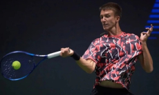 Казахстанский теннисист вылетел в первом раунде турнира в Китае