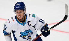 Клуб КХЛ нацелился на Дамира Жафярова из «Барыса»