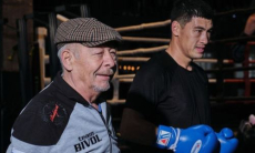 «Просто пострадает». Тренер Дмитрия Бивола озвучил судьбу спарринга с Нуралы Алипом