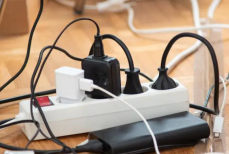 Четыре прибора, которые нужно отключать от сети после каждого использования