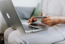 Простые правила, как защитить свои банковские карты от мошенников