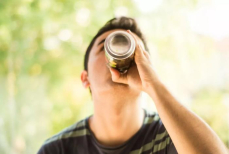 Почему нельзя пить газировку прямо из банки