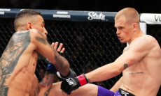 Видео полного боя Иэн Гэрри — Карлос Пратес в главном событии турнира UFC