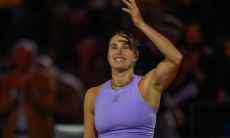 Камбэком обернулся матч Арины Соболенко на турнире в Мадриде