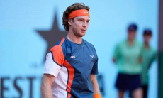 Первая ракетка России узнал последствия сенсационного поражения от казахстанца