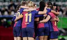 «Барселона» забила восемь голов и вышла в финал Лиги Чемпионов