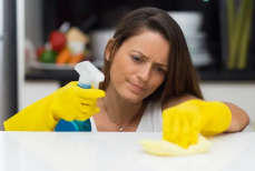 Как отмыть суперклей с разных поверхностей. Названы проверенные методы