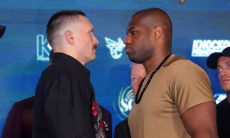 Дуэль взглядов Усика и Дюбуа закончилась скандалом