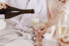 Назван алкогольный напиток, который положительно влияет на сердце. Ученые удивили открытием