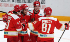 Уникальный клуб КХЛ решил судьбу главного тренера