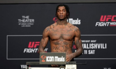 Боец UFC арестован через две недели после боя по неожиданным причинам