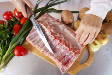 Мясо на кости или филе? Нутрициолог рассказала, что полезнее для здоровья