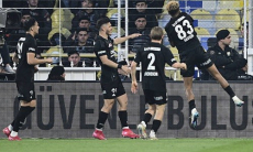 «Бешикташ» Зайнутдинова сенсационно победил в дерби «Фенербахче»