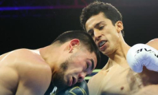 Бой непобеждённого чемпиона мира WBO закончился нокаутом. Видео